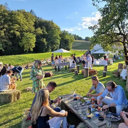 Hof-areal Suedsteiermark Dein Ort Fuer Poltergruppen & Hochzeiten